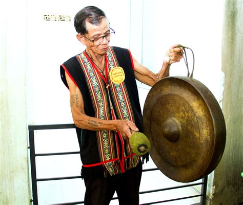  Ratu Boko: Di tích cổ kính bí ẩn và khung cảnh hoàng hôn mê hoặc!